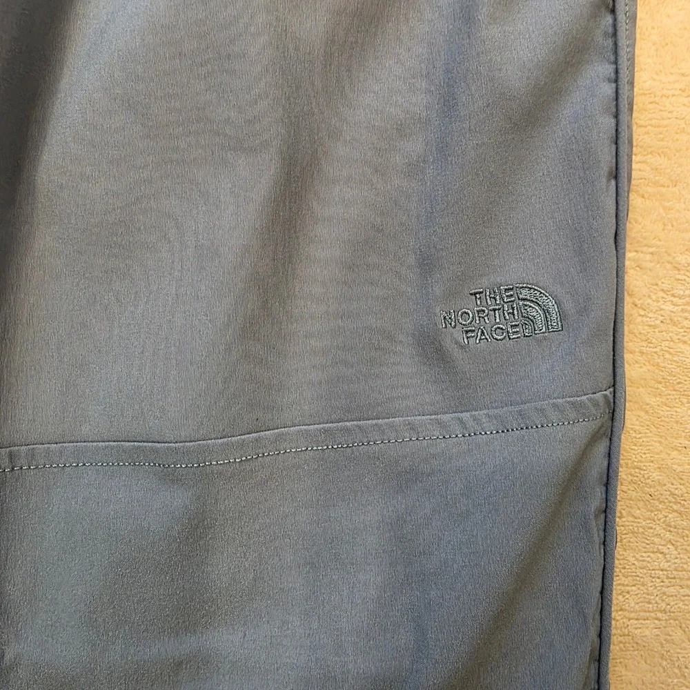 The North Face Mens Small Short Gray Hiking Trail Pants Integrated Belted Nylon